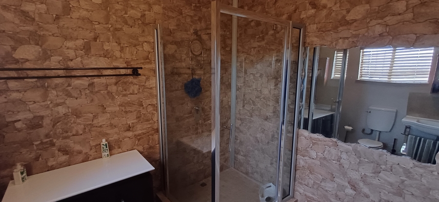 7 Bedroom Property for Sale in Harpington A H North West